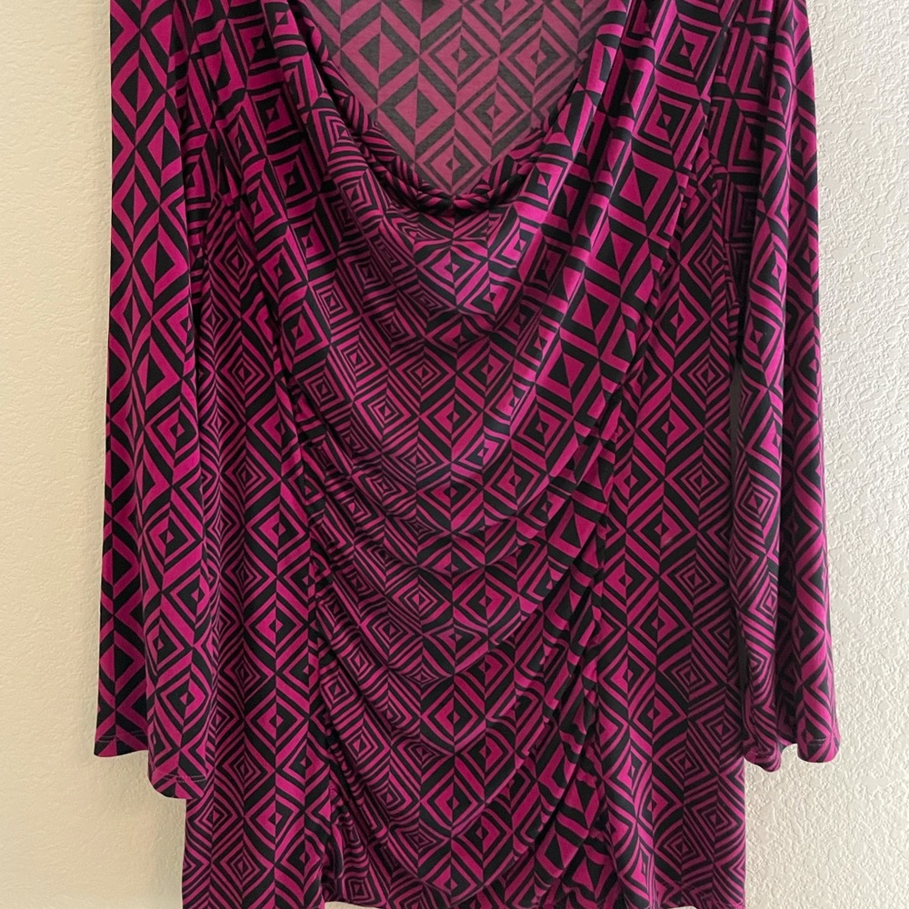 2/$20 -Dana Buchman Pink and Black blouse -size M